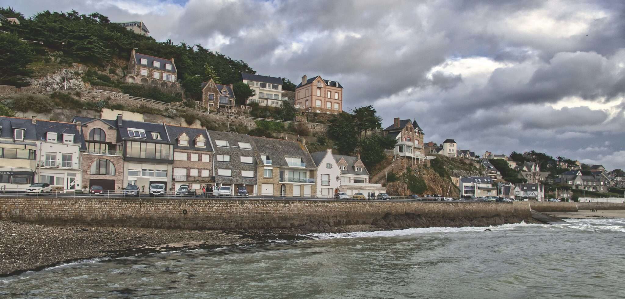 Front de mer de Pléneuf-Val-André sur la Côte d'Émeraude