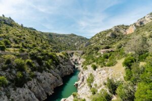 Paysage de montagne a La Vernaz ou les chiens sont acceptes